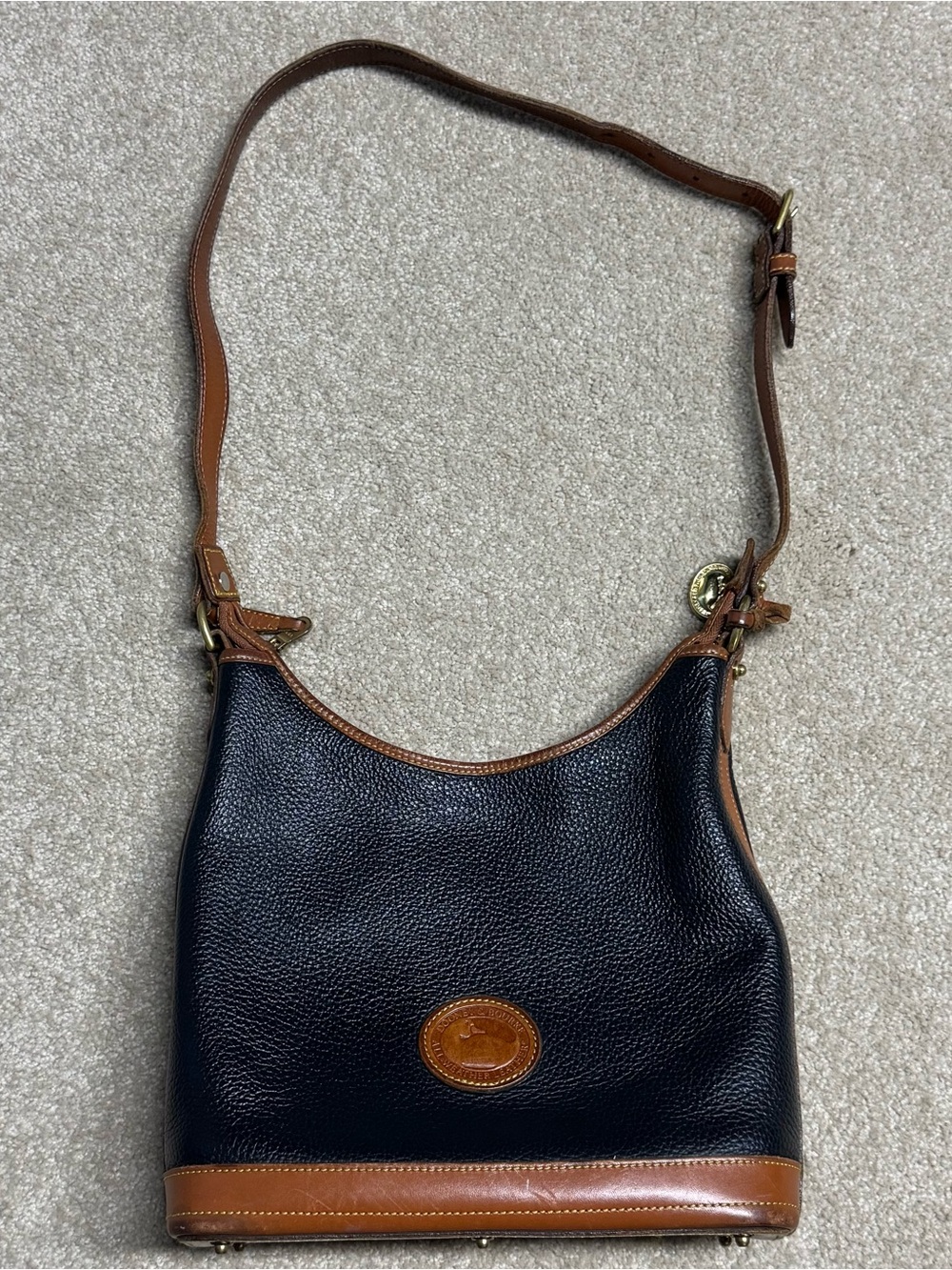Vtg Dooney & Bourke Pebble Leather Black Hobo Shoulder Bag USA Made All Weather